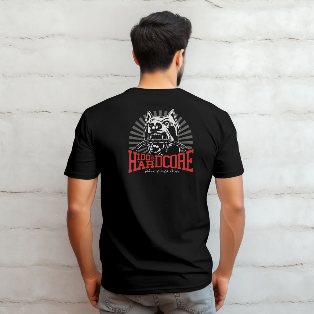 Zwart T-shirt met witte tekst 100% Hardcore, ideaal voor liefhebbers van hardcore muziek