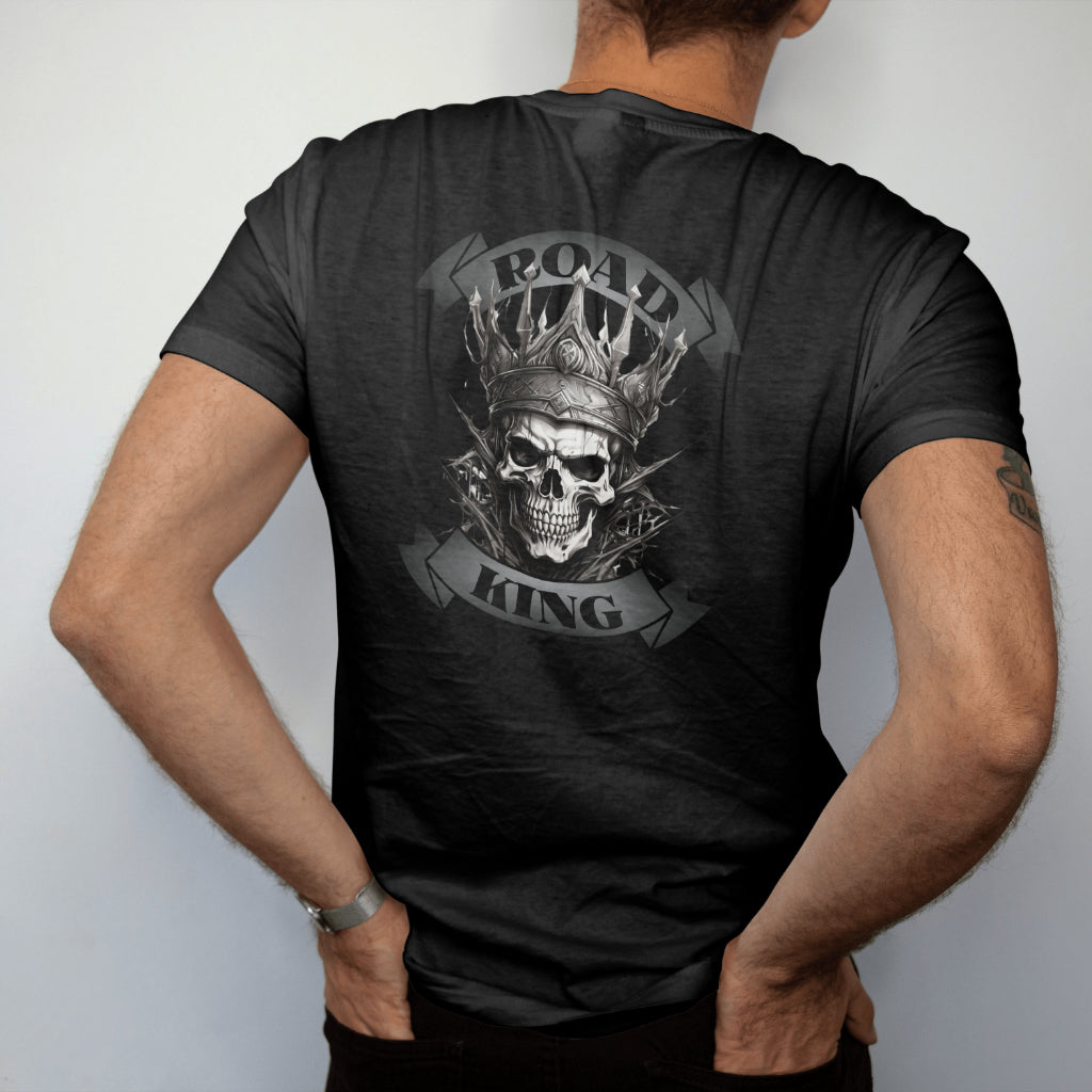 Zwart T-shirt met schedel en kroon, symbool van rebelse stijl en motor attitude