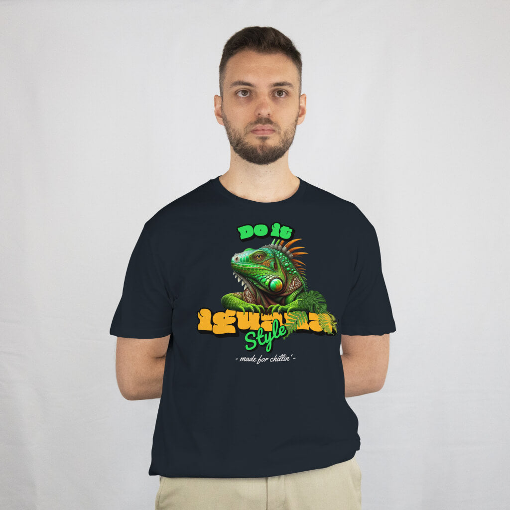 Zwart T-shirt met een illustratie van een leguaan en de tekst 'Do It Iguana Style', voor liefhebbers van een relaxte levensstijl.