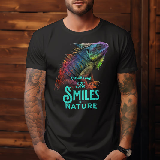 Leguaan T-shirt met kleurrijke print en quote 'Colors Are the Smiles of Nature' – Fresh Design Purmerend